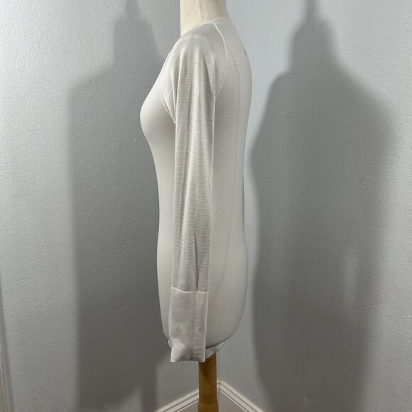 Lululemon Swiftly Tech Womens 4 Light Gray long sleeve Top - Picture 3 of 13